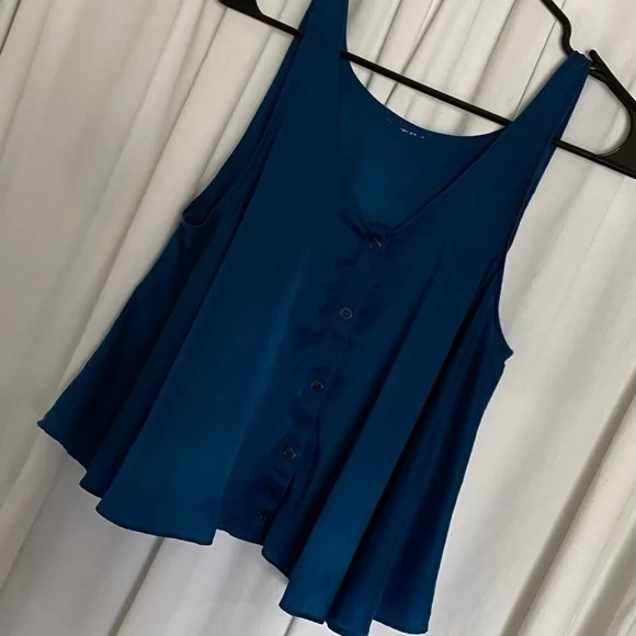 🙀Beautiful RoyalBlue Camisole/Teddie/Cropped-5 Front Buttons-Full Flowing Silky - Picture 5 of 16